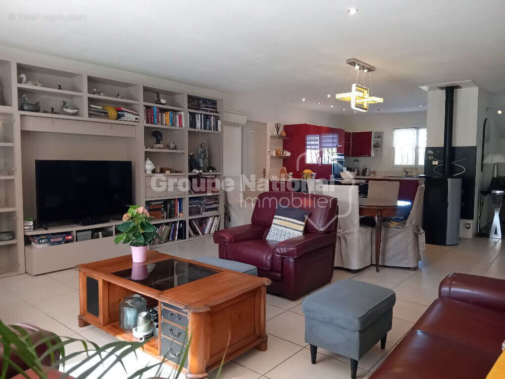 Maison à SAINT-ETIENNE-DU-GRES