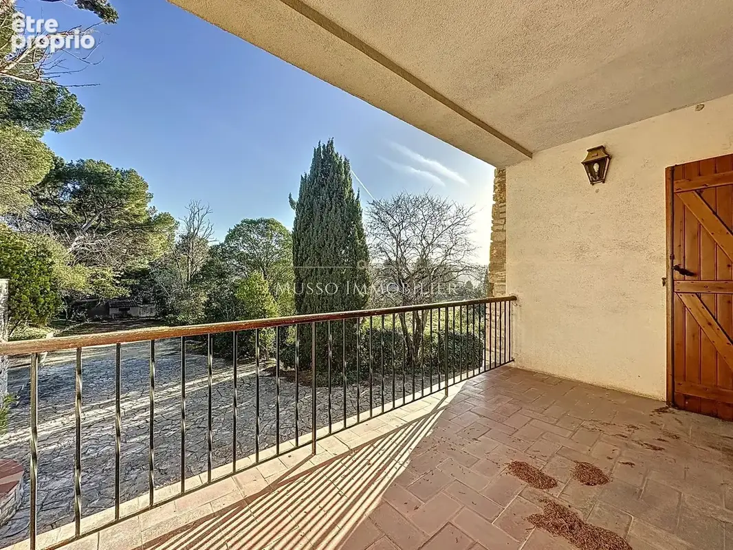 Maison 7 pièces 440 m² à vendre à Allauch (13190) - photo 2