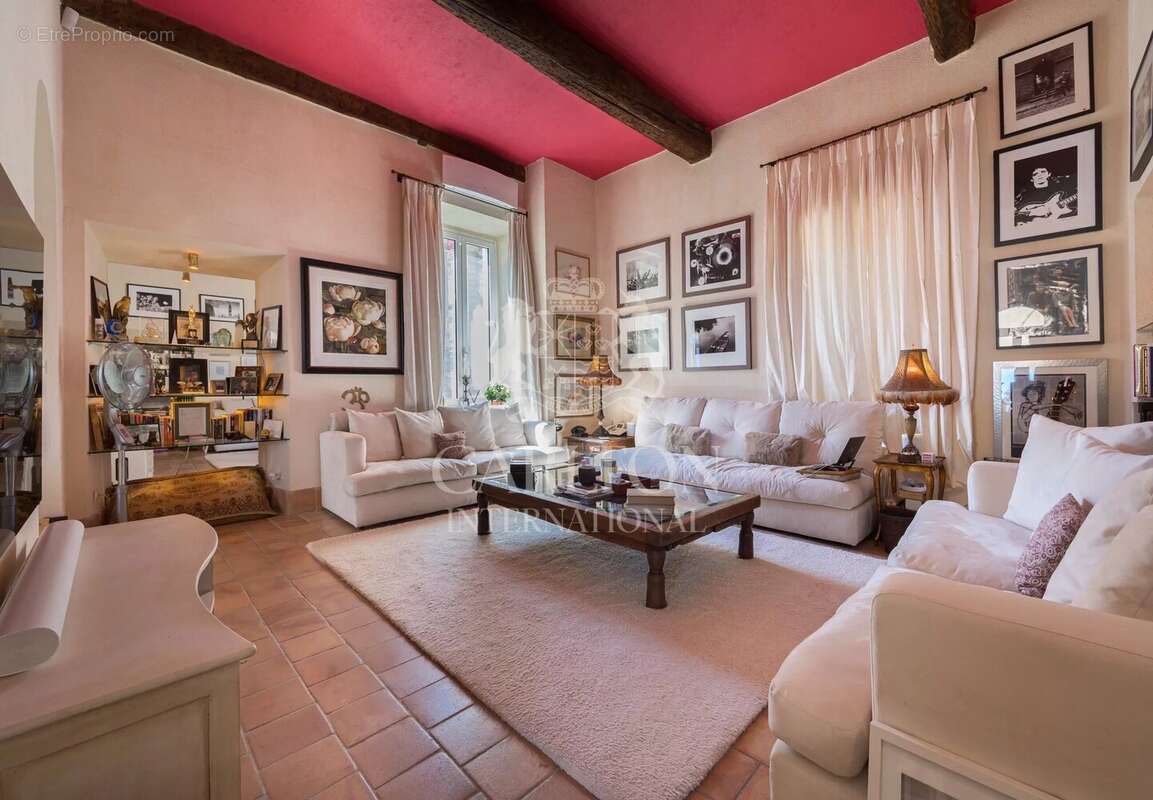 Maison à EZE