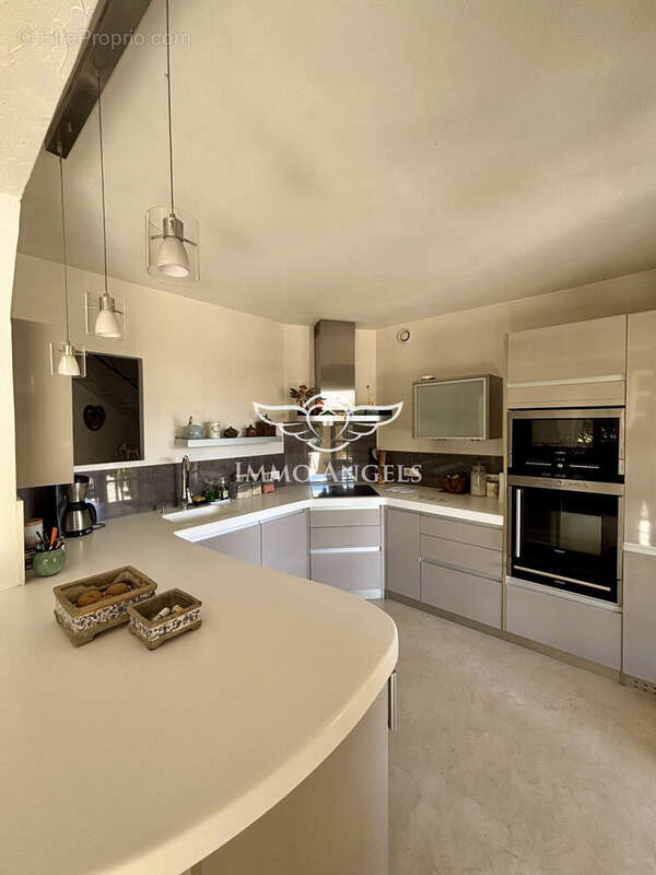 Maison à CLERMONT-L&#039;HERAULT