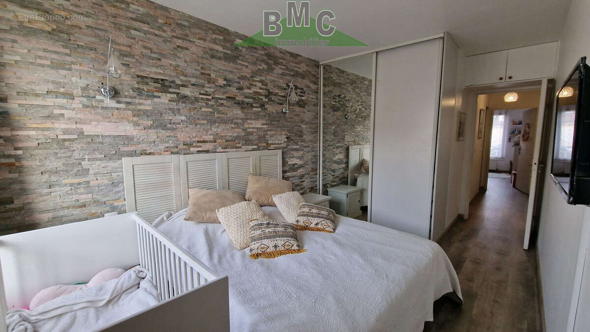 Appartement à LE PLESSIS-BOUCHARD