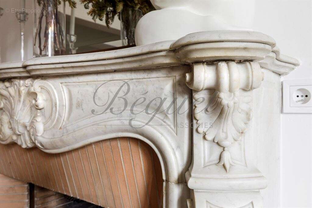 Maison à MARNES-LA-COQUETTE