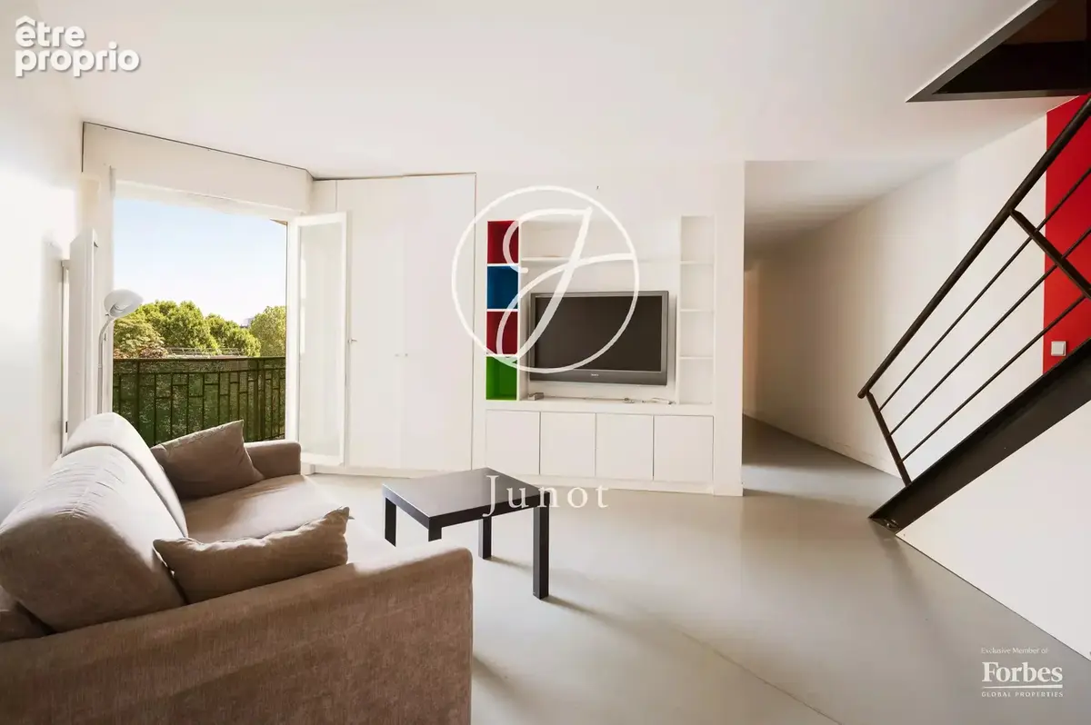 Paris 16e - GARIGLIANO - Appartement type duplex à vendre - 5 pièces - 177,93m² Carrez - 4 chambres - 2 Balcons - Lumineux. - photo 10