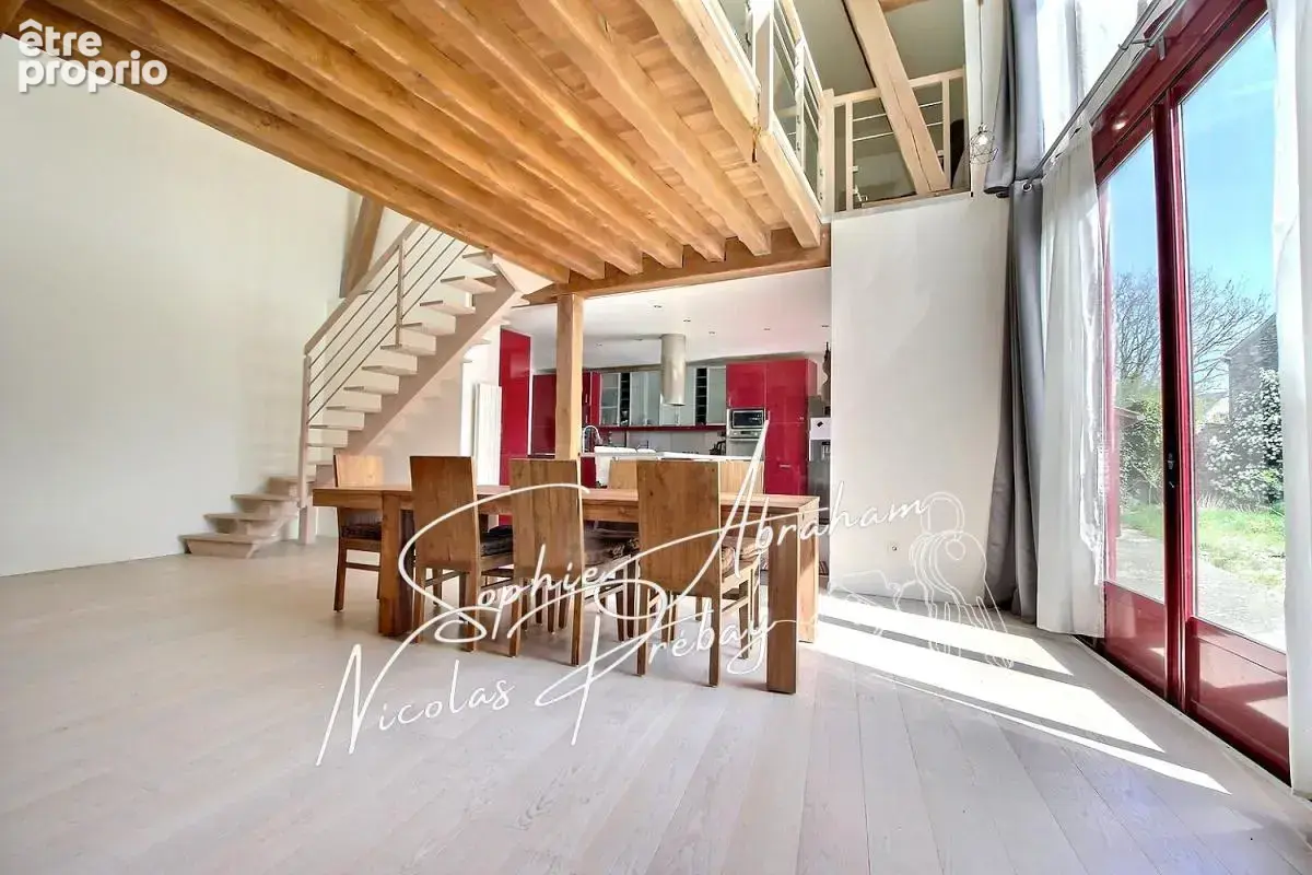 Maison en pierres avec dépendances et terrain - photo 2