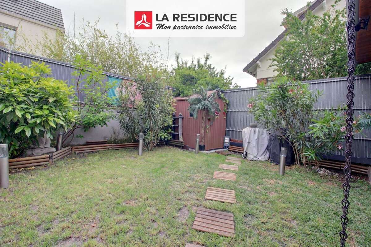 Maison à SARTROUVILLE