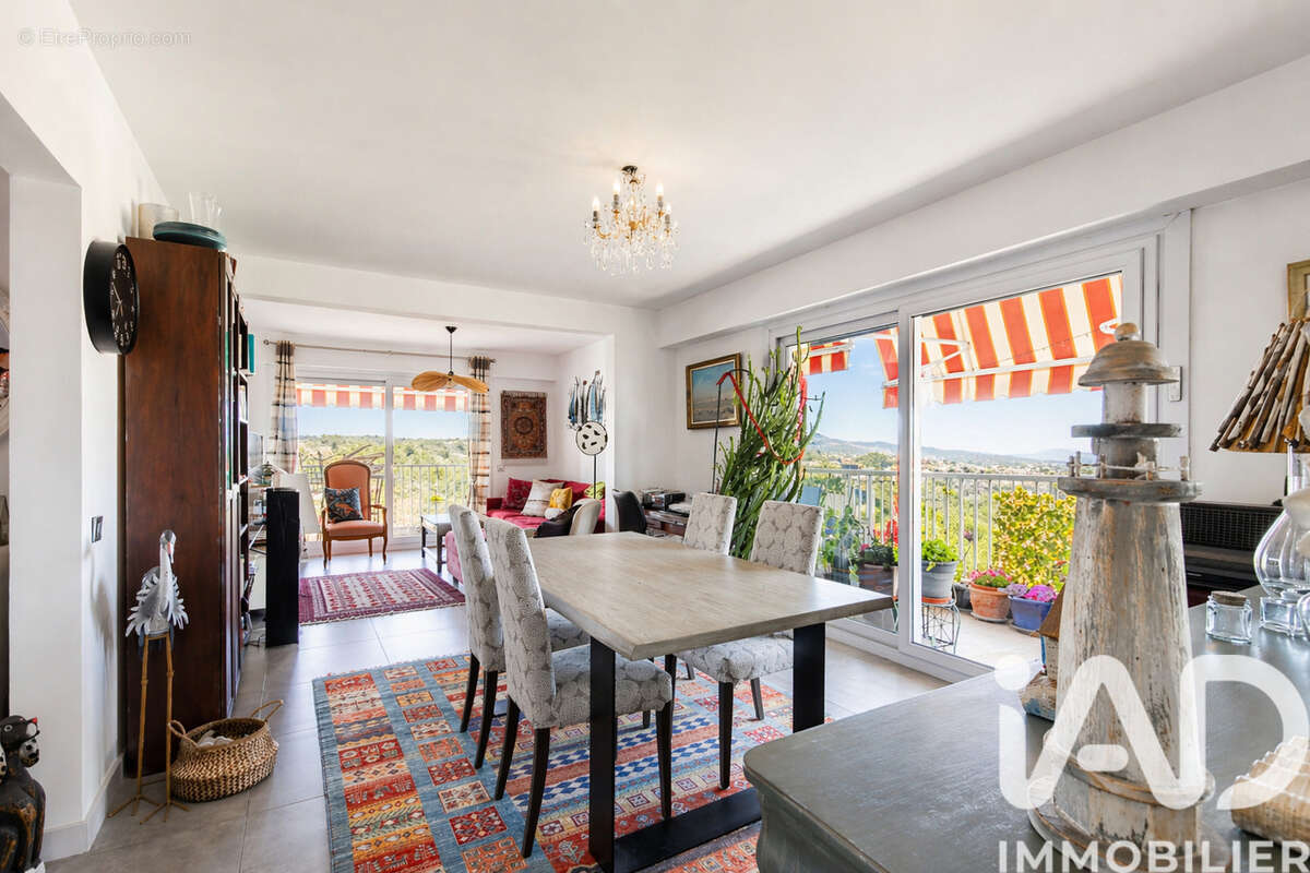 Photo 3 - Appartement à SAINT-RAPHAEL