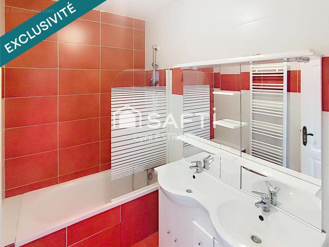 Photo 8 - Maison à SAINT-PAUL-EN-JAREZ