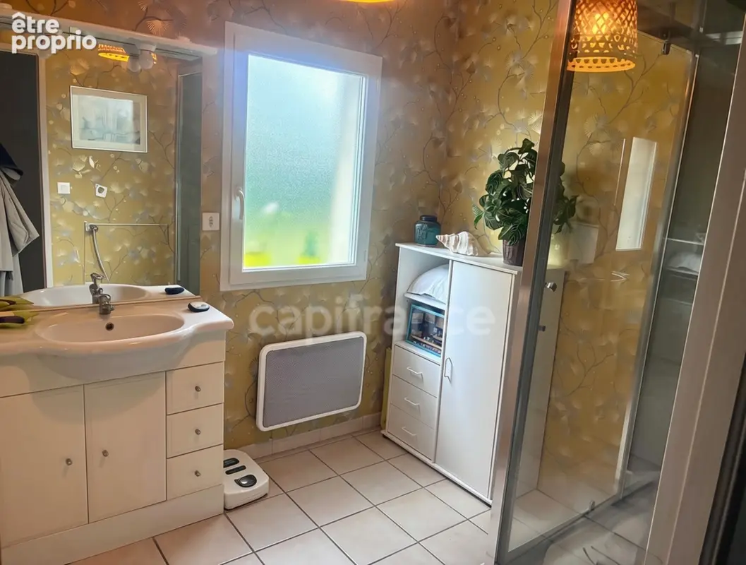 * Exclusivité de Sophie Amri *Octeville-sur-Mer*Maison de plain-pied de 190 m², séjour/salon 63m², 4 chambres et double garage - photo 13