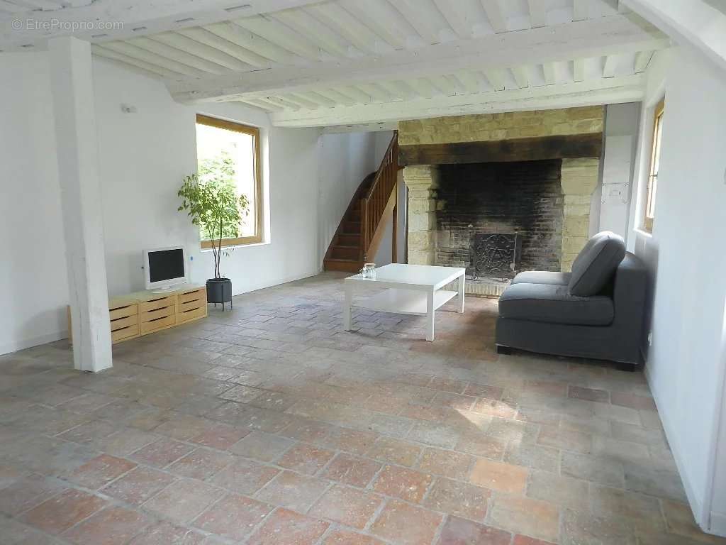 Maison à SAINT-PIERRE-SUR-DIVES