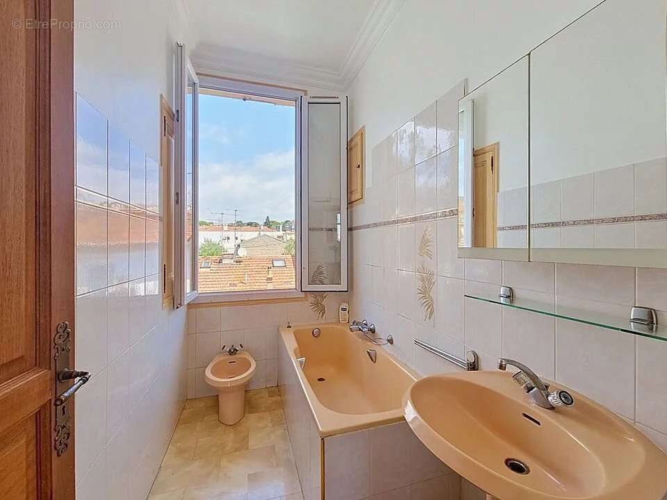 CANNES basse Californie,  immeuble de 145m² habitables en "monopropriété" - photo 5