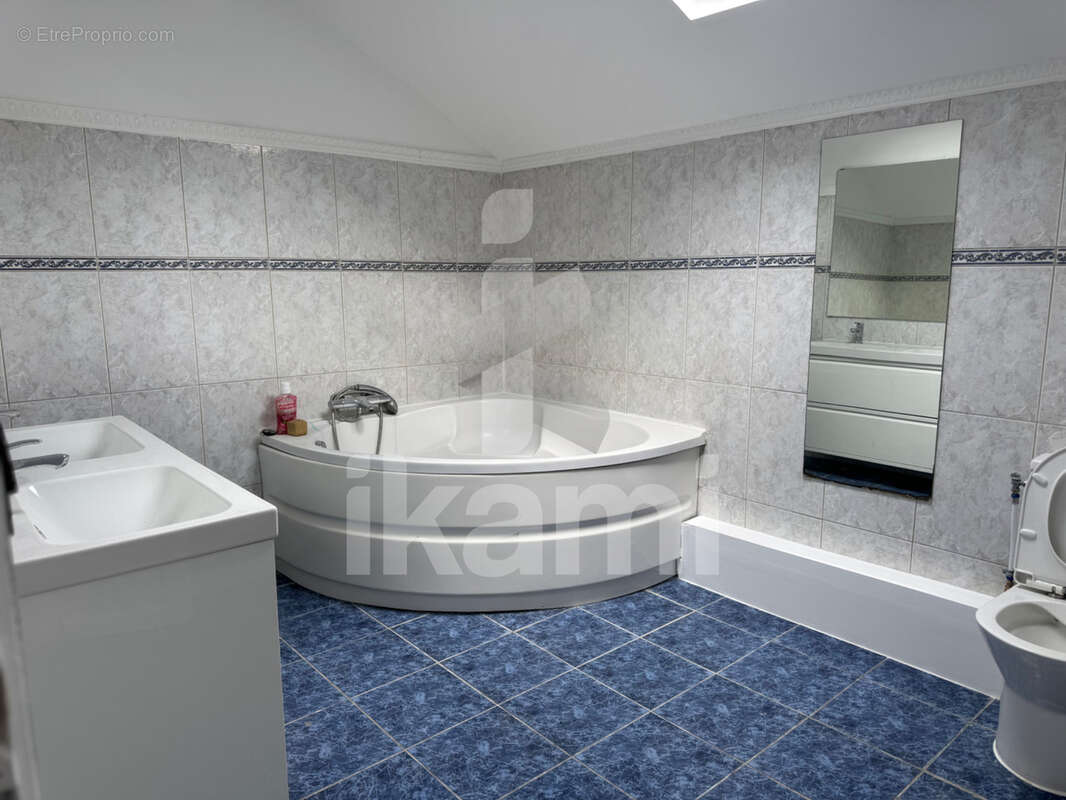 Maison à AULNAY-SOUS-BOIS