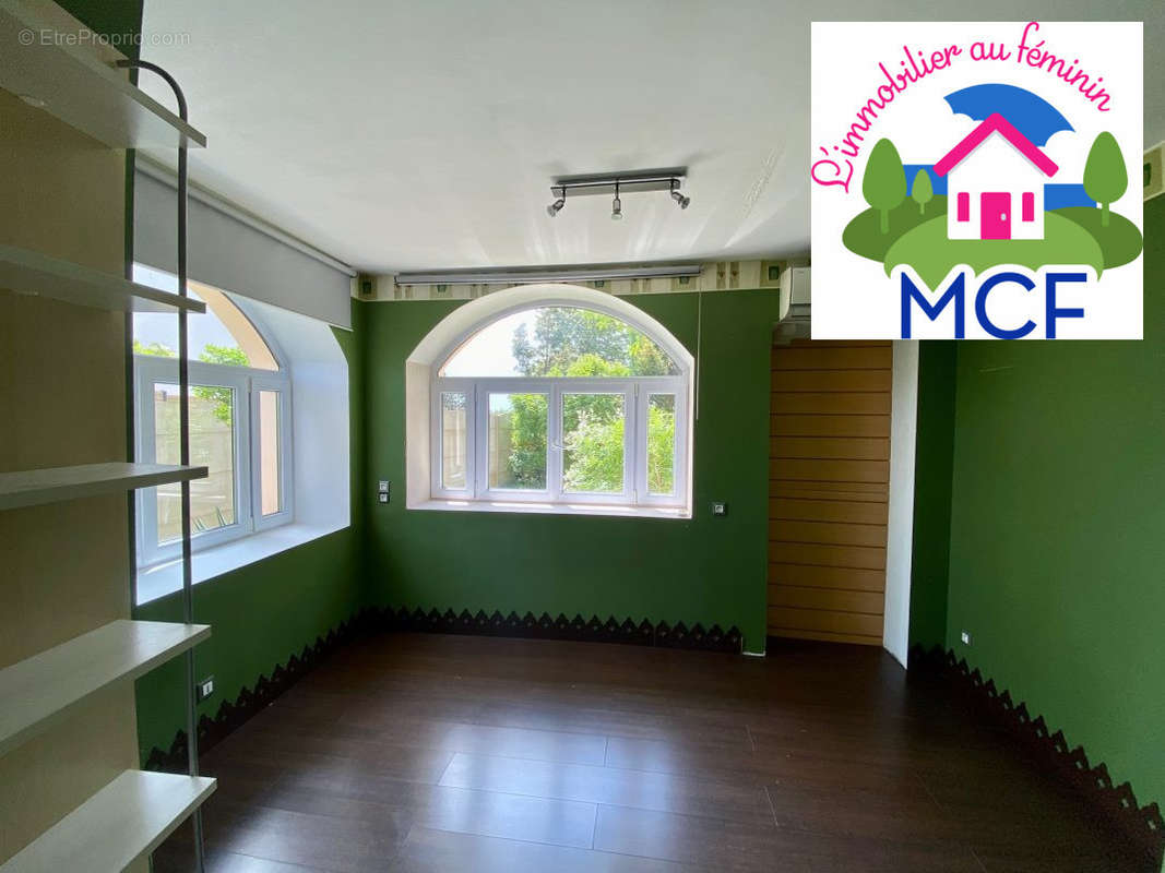 Maison à DAMMARTIN-EN-SERVE