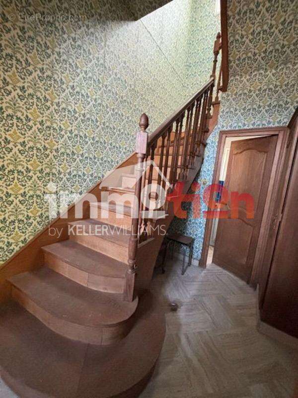 Maison à FEUQUIERES-EN-VIMEU