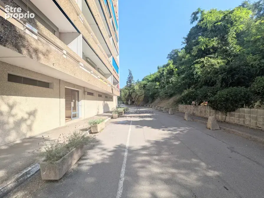 Appartement T3 dernier étage avec vue dégagée - photo 10