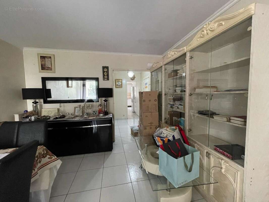 Appartement à PARIS-19E