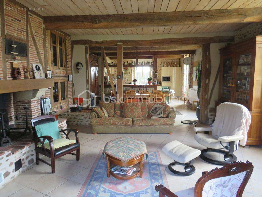 Maison à AIRE-SUR-L'ADOUR