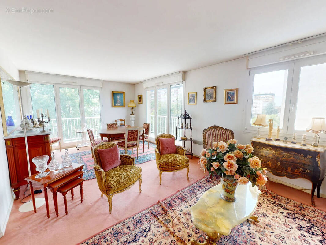 Appartement à VILLEMOMBLE