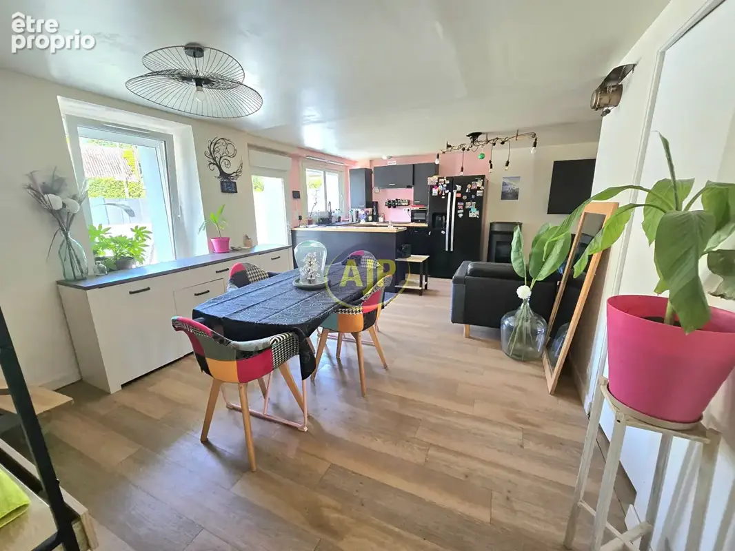 Guemene Penfao - maison et 280 m² dépendances - 3210 m² T - photo 2