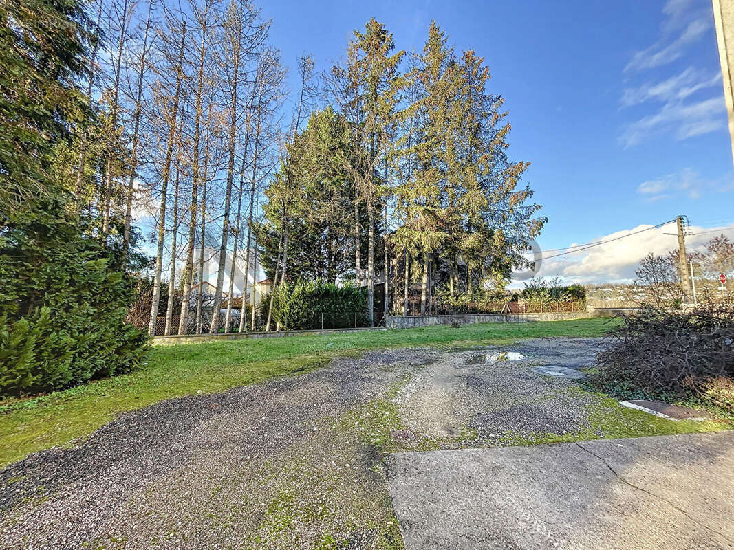 Appartement à NEUFCHATEAU