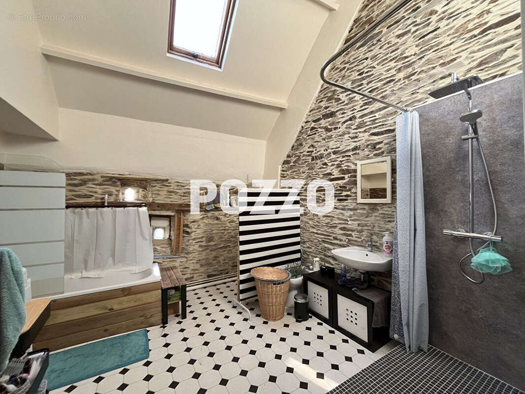 Maison à PLANQUERY