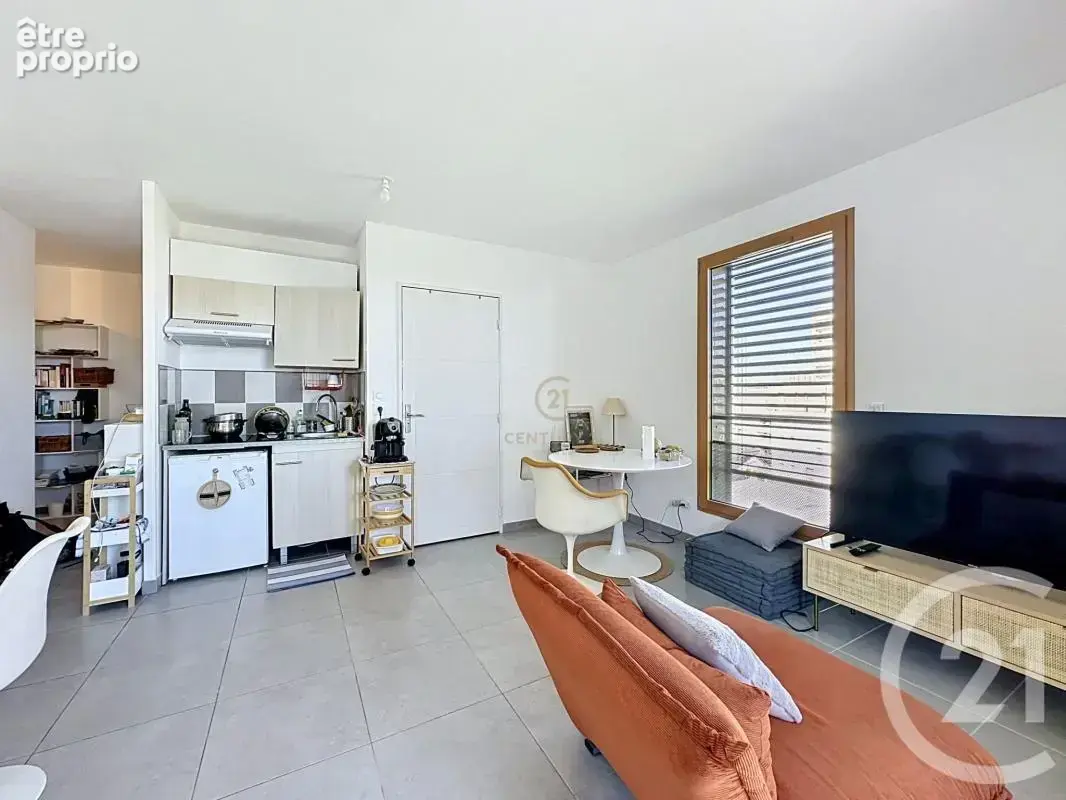 Appartement 33 m² à Lyon-8e  - photo 2