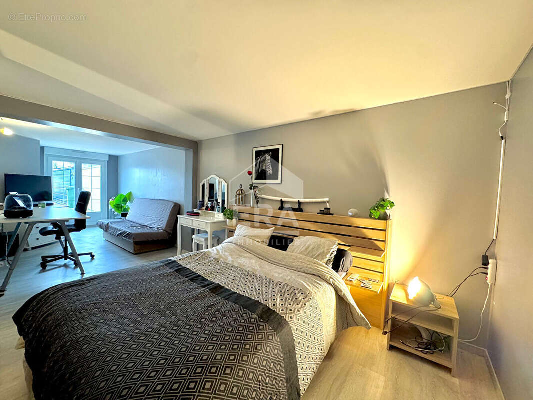 Maison à GUIGNEVILLE-SUR-ESSONNE