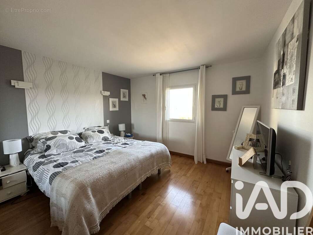 Maison 243 m² à Saint-Paul-De-Loubressac  - photo 6