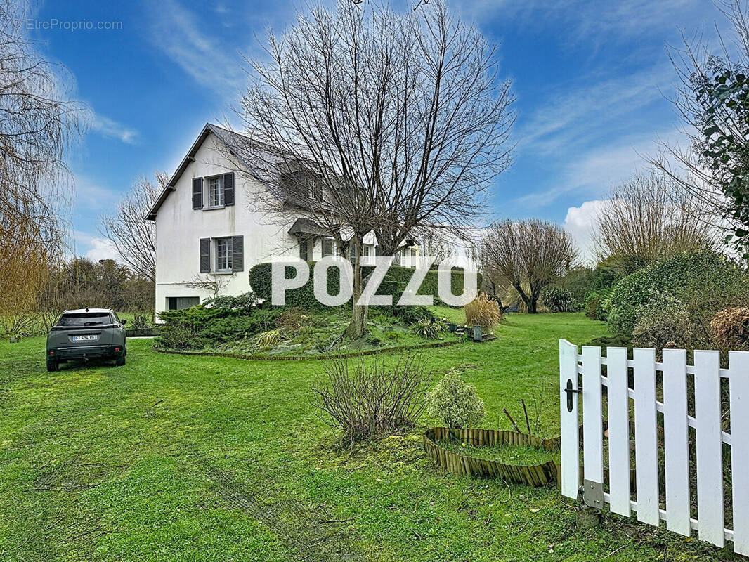 Maison à GENETS
