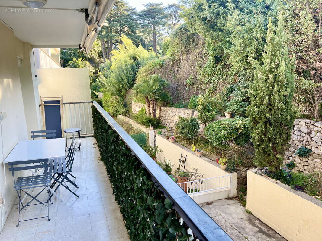 Cannes basse californie t3/t4 de 94m2 terrasses sud 40m2 garage cave - photo 8