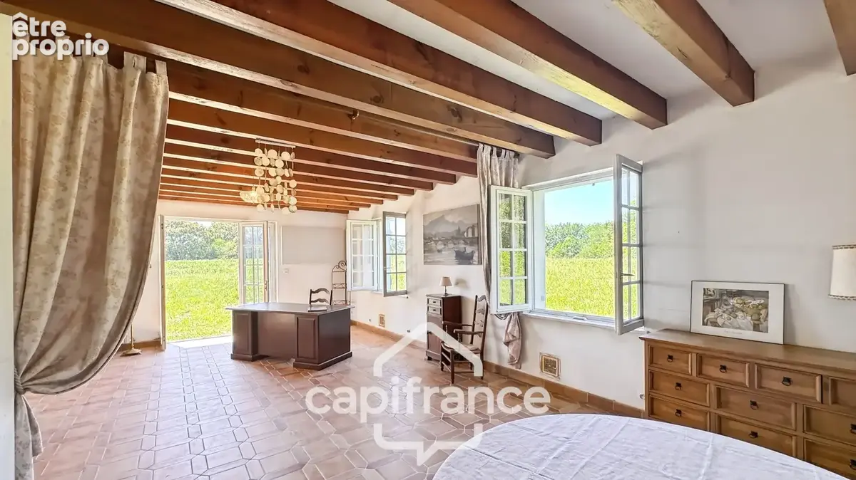 Maison de maître de caractère sur 6ha de terrain - photo 12