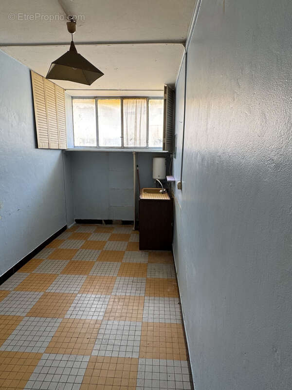 Chambre de bonne Rodocanachi Mermoz - photo 2