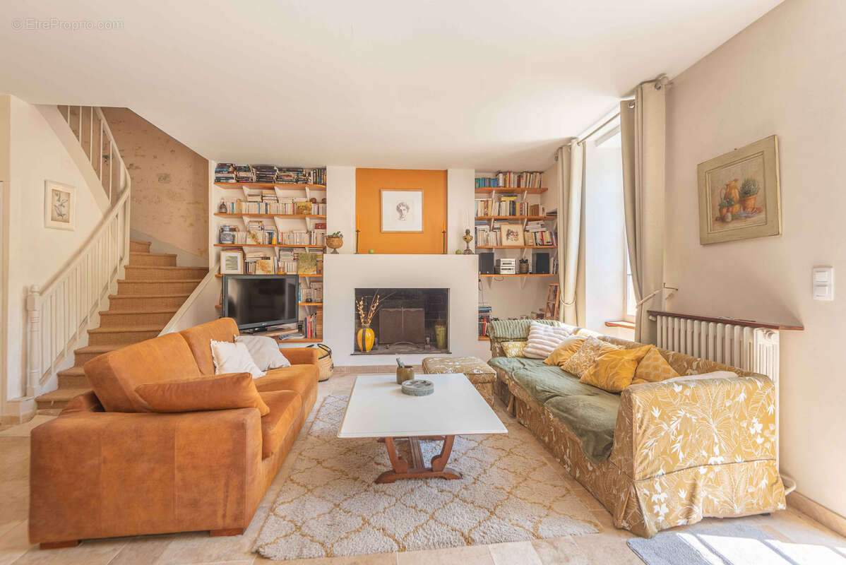 Maison en pierre - 228m2 - 4 chambres - photo 27