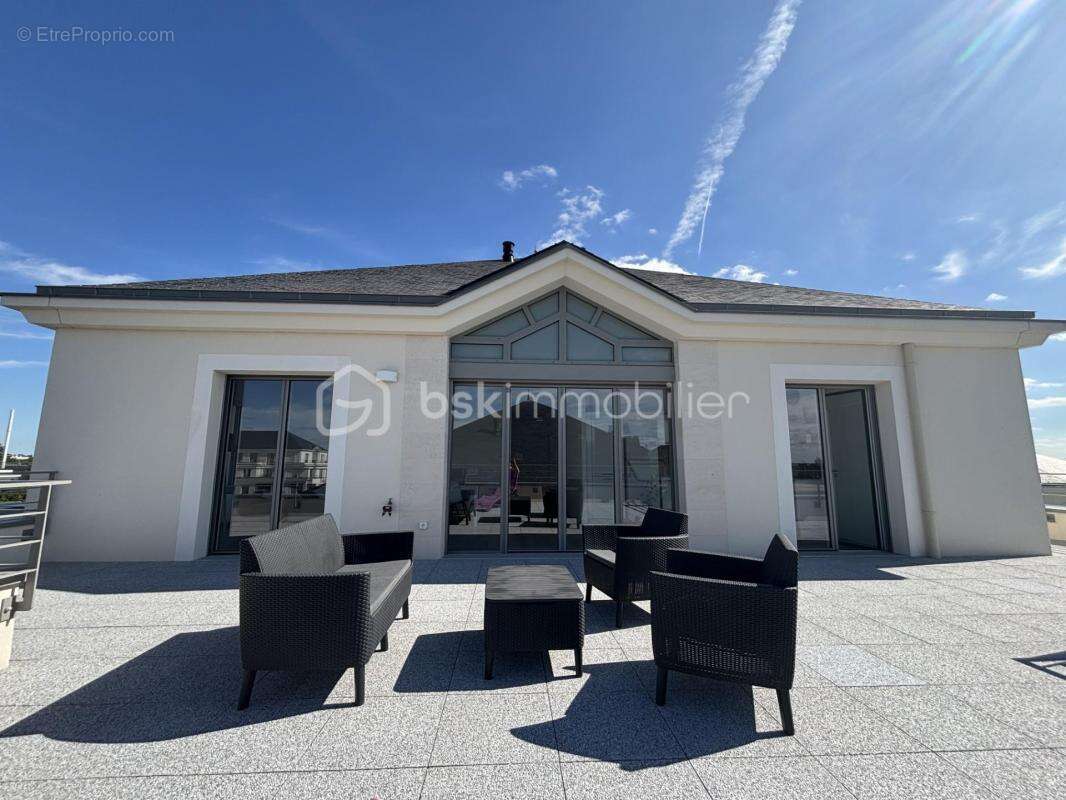 Appartement à SAINT-CYR-SUR-LOIRE