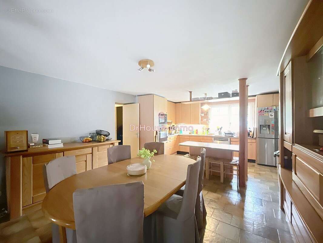 Maison à MARCILLY-SUR-MAULNE