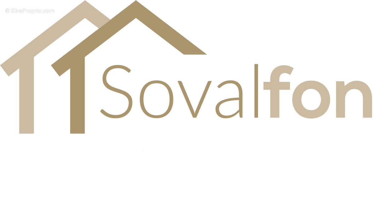 Terrain à PERIGNAT-LES-SARLIEVE