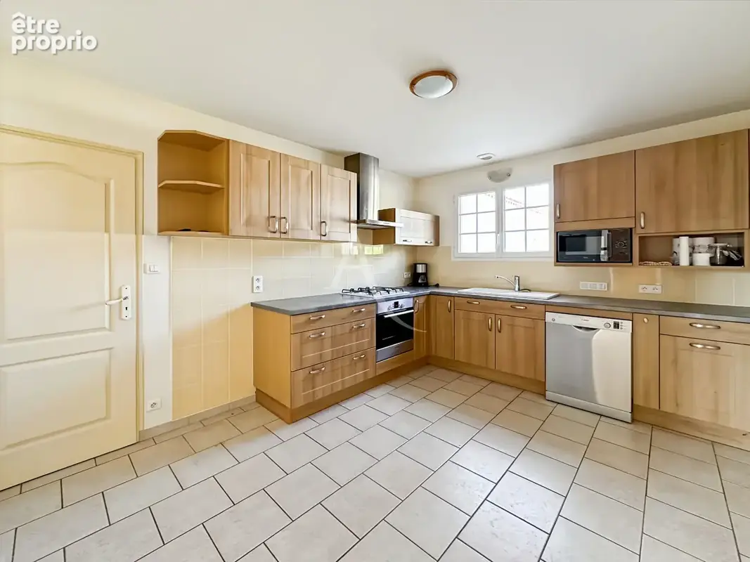 A vendre proche du bourg en impasse - Maison de plain-pied - photo 6
