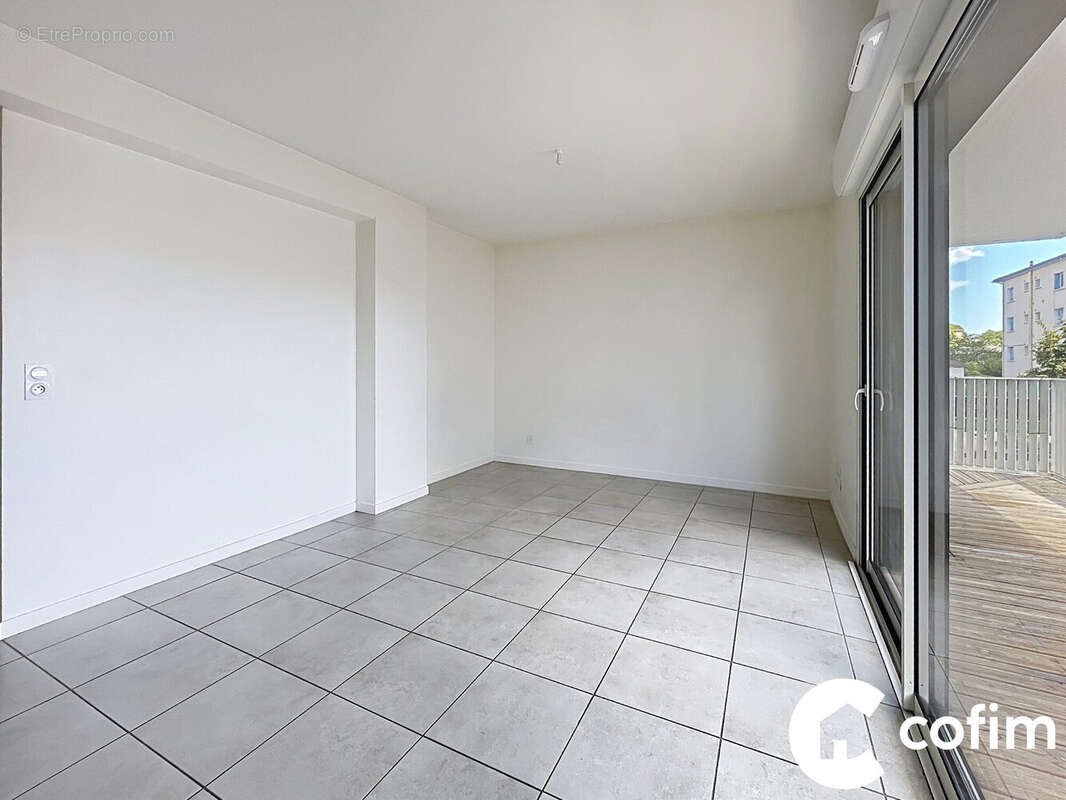 Appartement à BILLERE