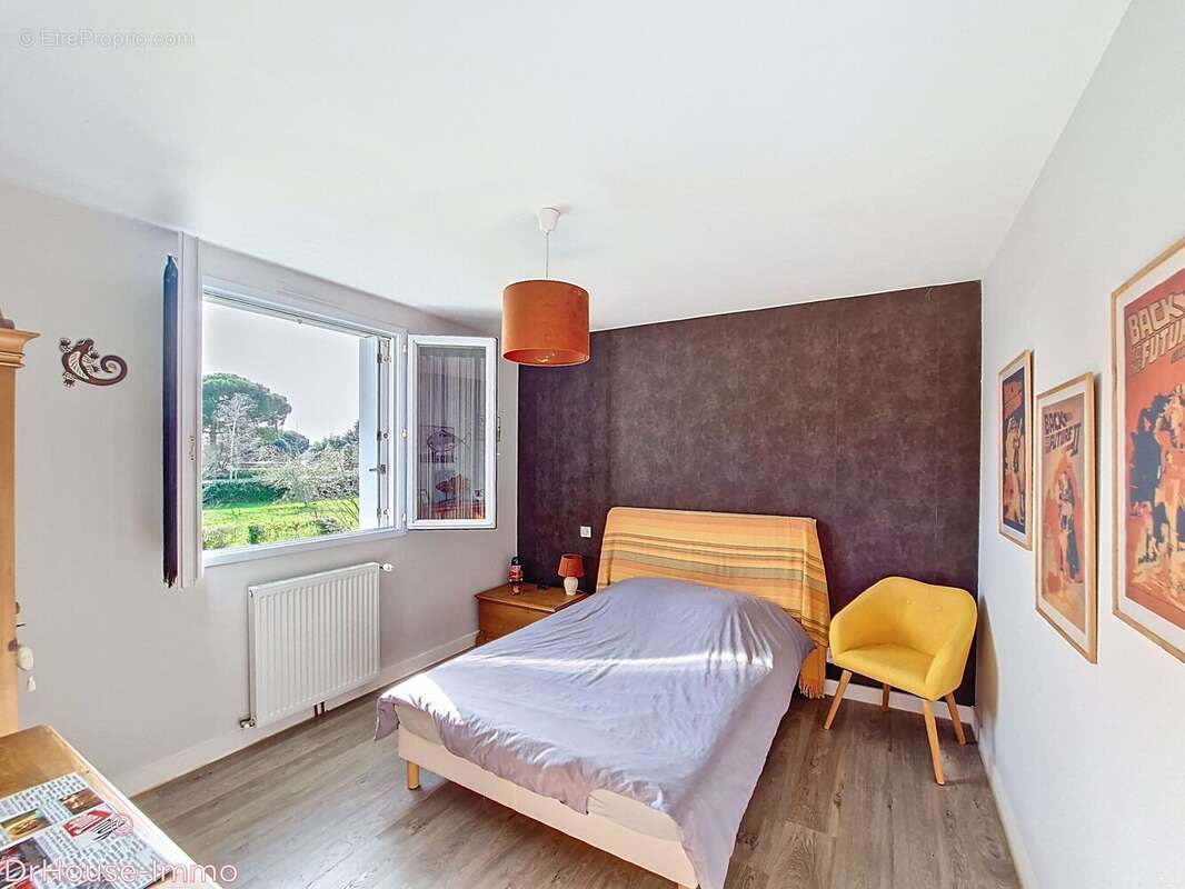 Maison 150 m² à Chauray  - photo 15