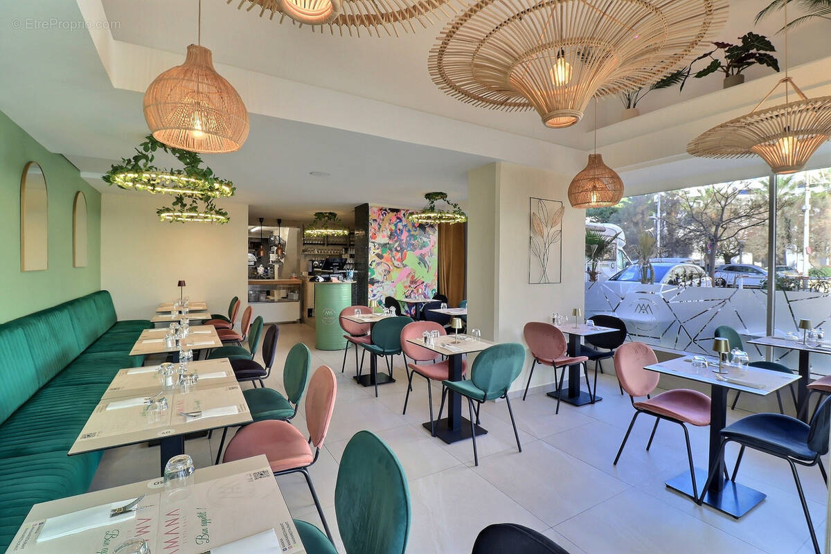 Commerce à LA GRANDE-MOTTE