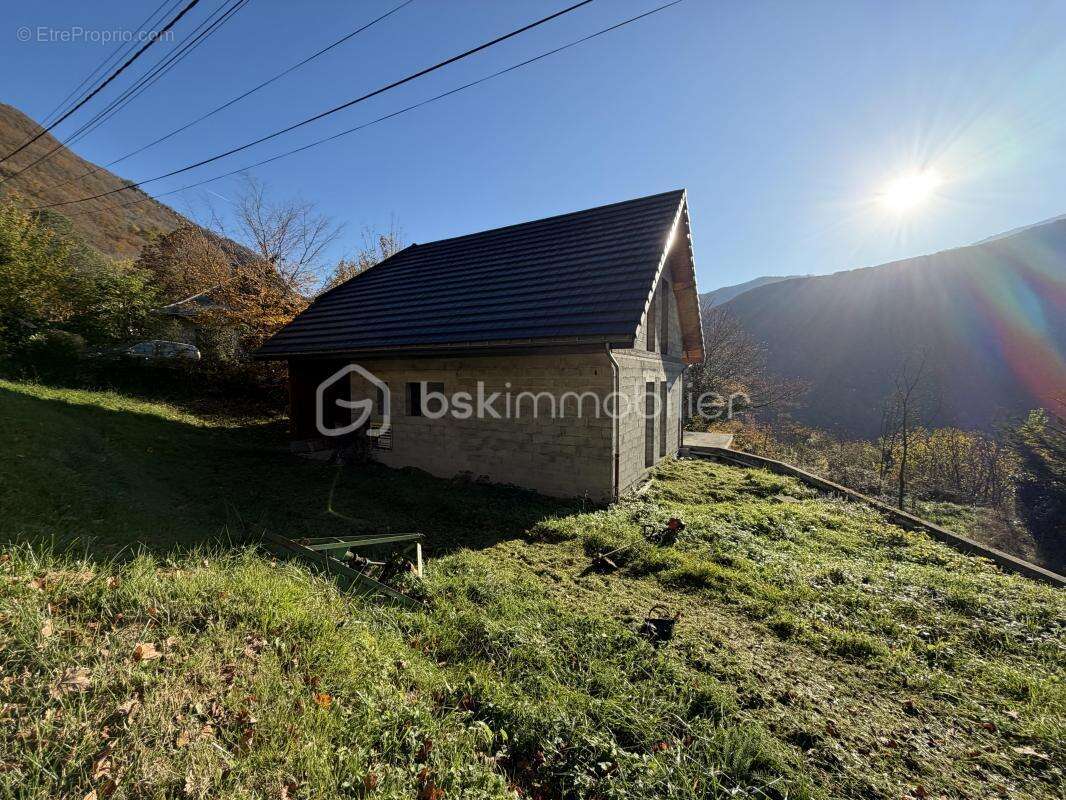 Maison à SECHILIENNE