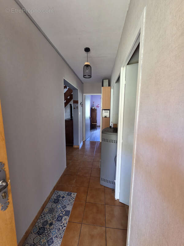 Maison à ENCHASTRAYES