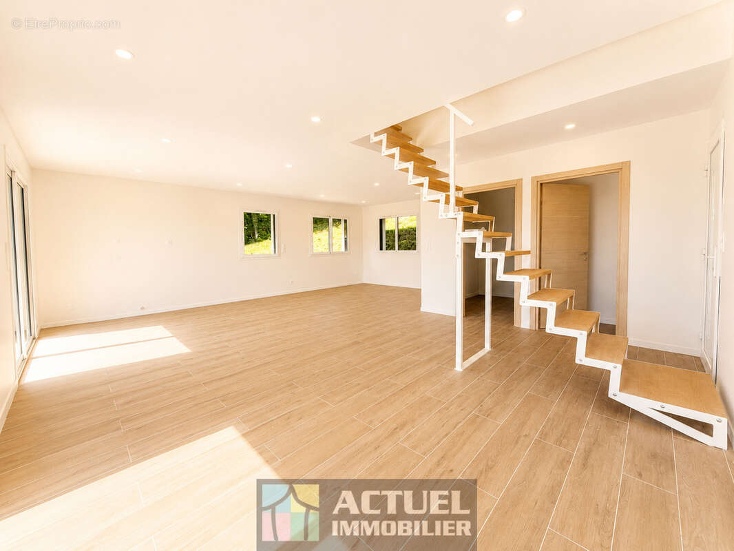 Maison à vendre 95 m2 vue lac du Bourget 3 chambres garage proche Aix-les-Bains - photo 3