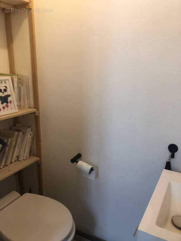 Commerce à PARIS-6E