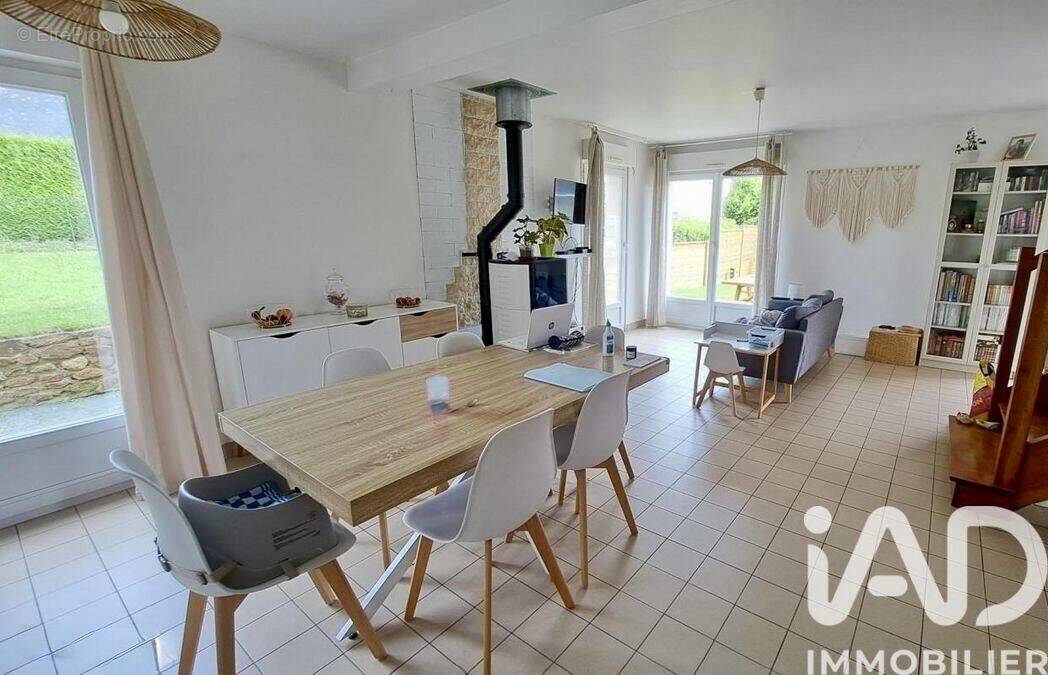 Photo 1 - Maison à LASSAY-LES-CHATEAUX