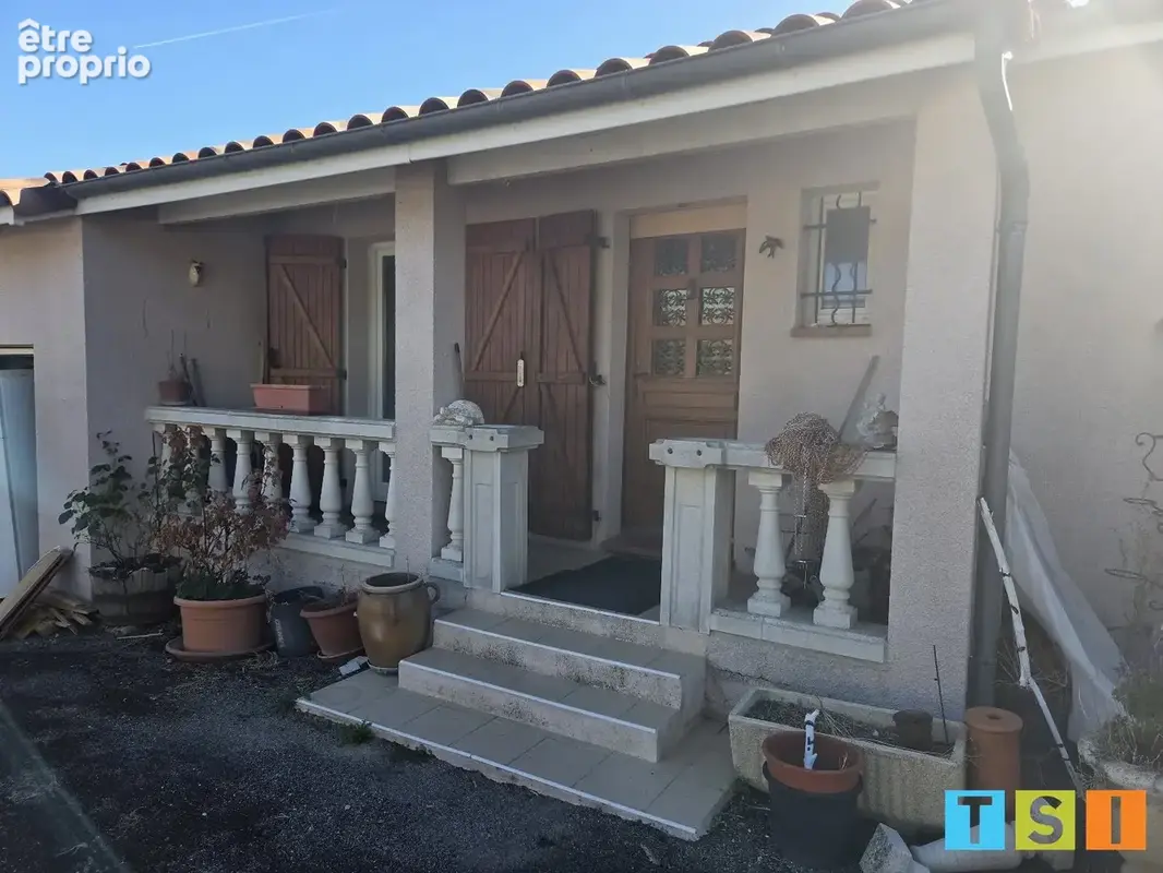 Villa de plain-pied 100 m²  4 pièces  Terrain clos et arboré de 734 m² - photo 5