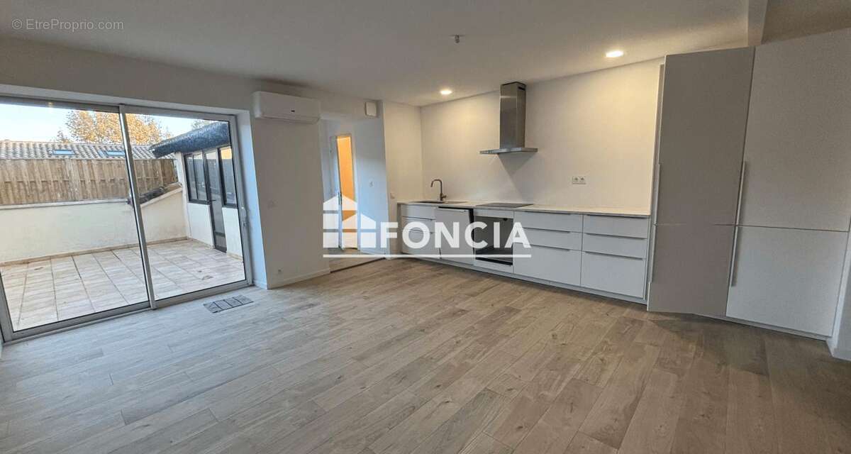Appartement à HYERES