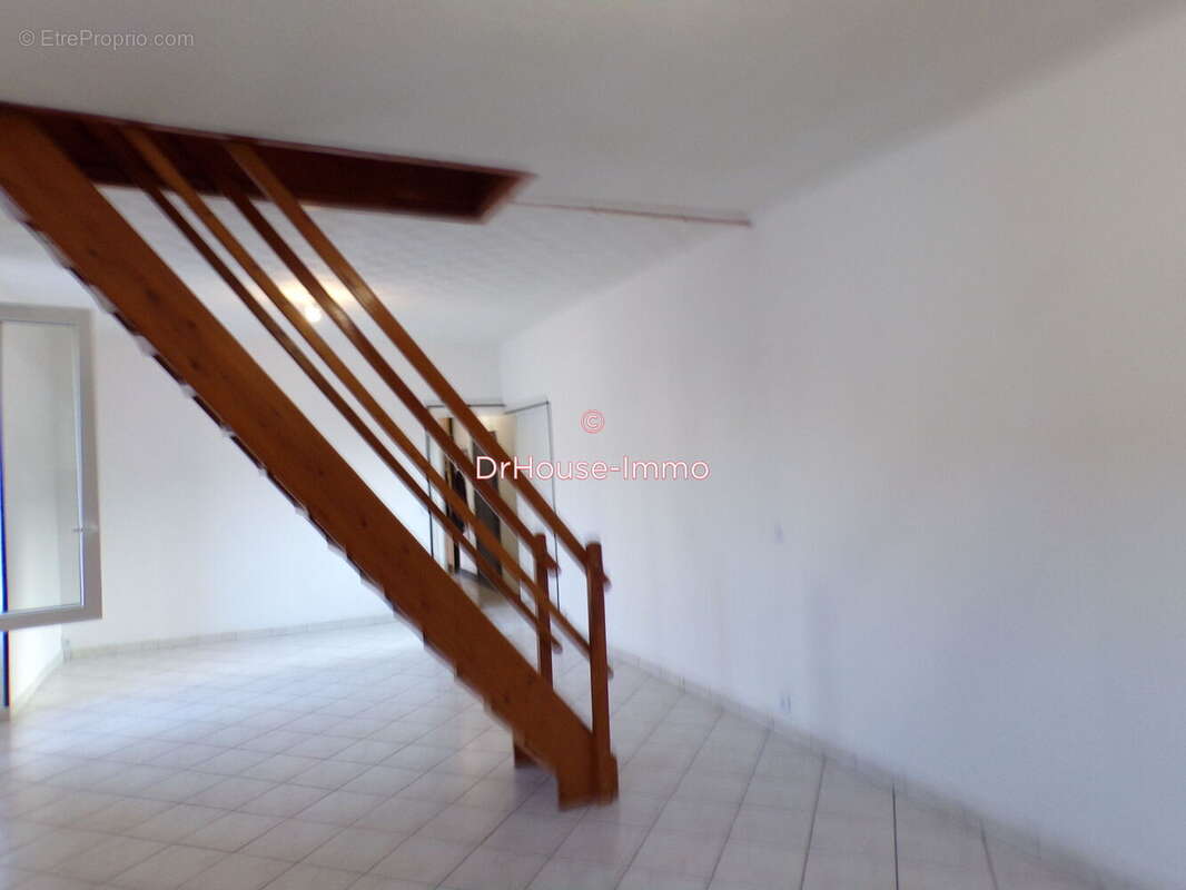 Appartement 450 m² à Carmaux  - photo 16