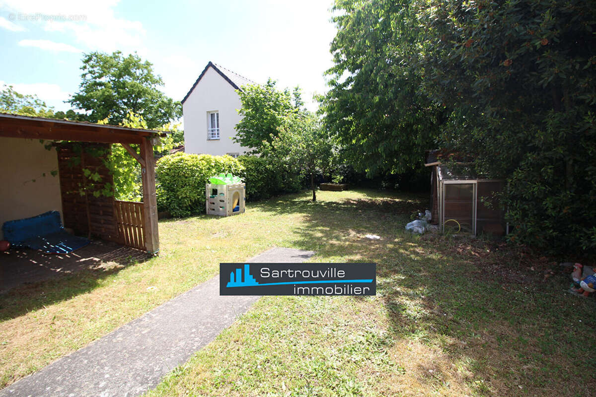 Maison à SARTROUVILLE