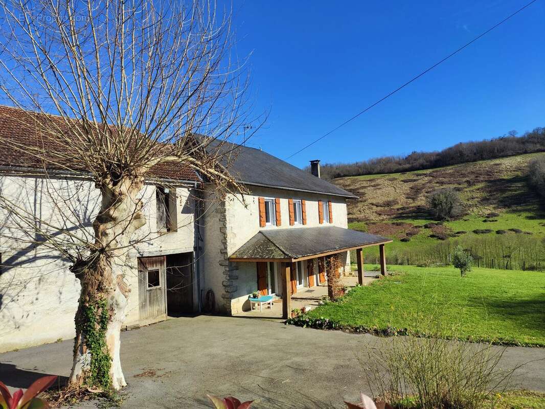 Maison à ARRAST-LARREBIEU