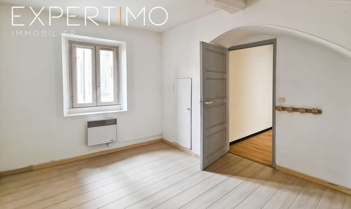 Appartement 104 m2 plein centre village, 3 chambres - photo 6